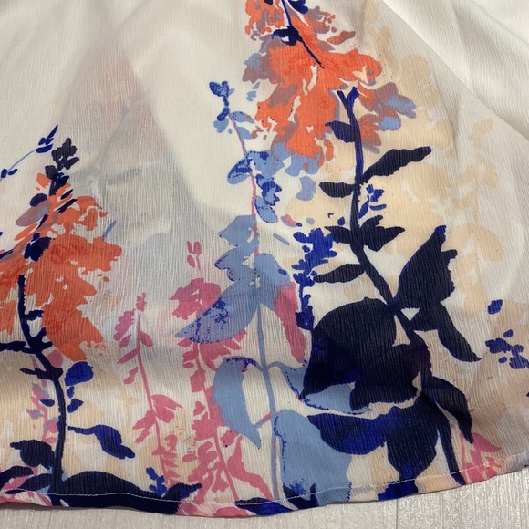 White dress with flowers from Vero Moda size xs - Picture 4 of 5